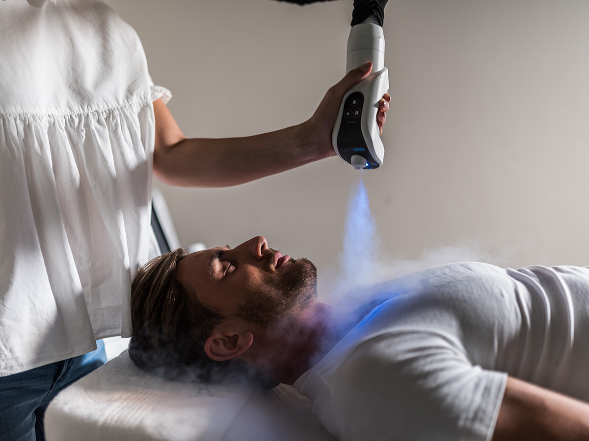 Tratamiento de crioterapia para recuperación muscular y rehabilitación